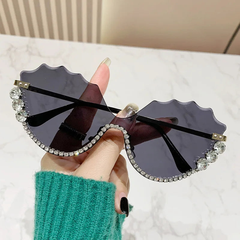 Luxury rhinestone Wave Rimless unisex Sunglasses Brand Designer Trendy Sunglasses Street Photography Party Female Eyewear UV400